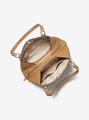 Quà Tặng Sinh Nhật Nam: Cẩm Nang 50+ Ý Tưởng Sang Trọng, Độc Đáo Theo Cá Tính