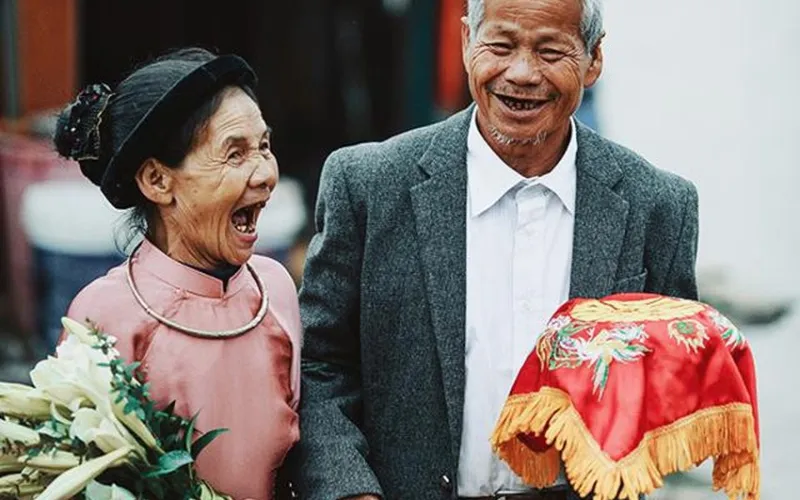 Các mẫu lời chúc sinh nhật vợ yêu hài hước, mang lại tiếng cười và sự tươi mới cho buổi tiệc