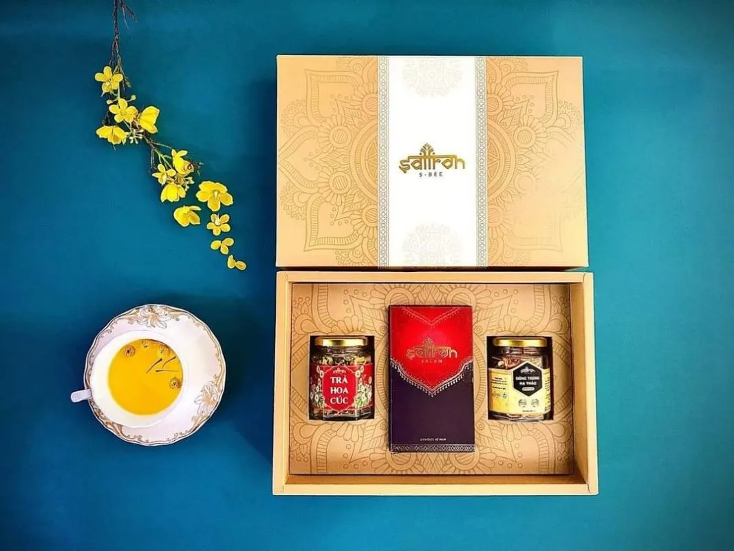 Set quà tặng saffron cao cấp, giá 935k/1 set. Free ship ở Đà Nẵng