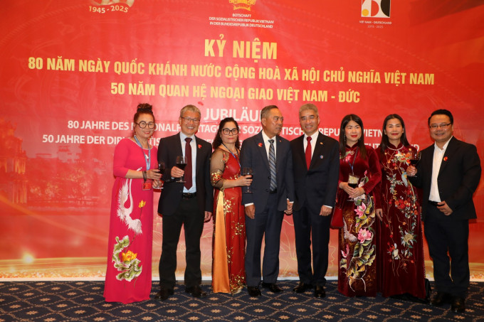 Lời Chúc Tết Dành Cho Đối Tác: Chiến Lược Xây Dựng Quan Hệ Bền Vững và Phát Triển Doanh Nghiệp