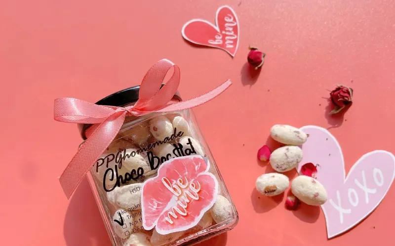 Lời chúc Valentine bằng tiếng Anh được viết tay, thể hiện sự chân thành và lãng mạn. Đây là lời chúc valentine cho chồng yêu tinh tế.