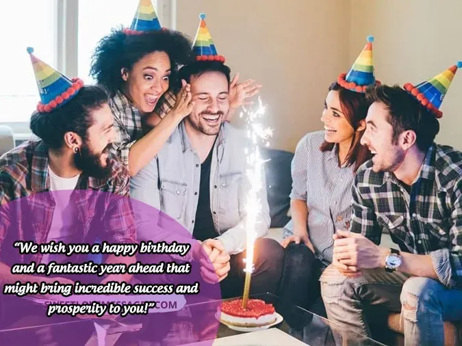 Quà tặng và bánh kem mừng sinh nhật