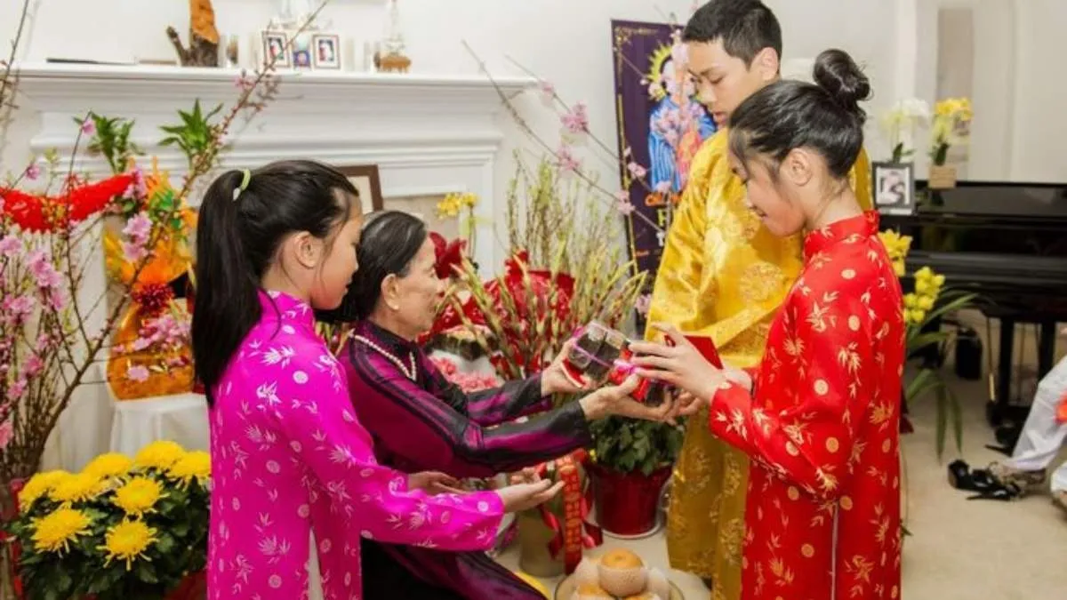 Lời chúc tết gia đình: Bày tỏ lòng biết ơn và sự kính trọng đối với bố mẹ trong dịp đầu xuân