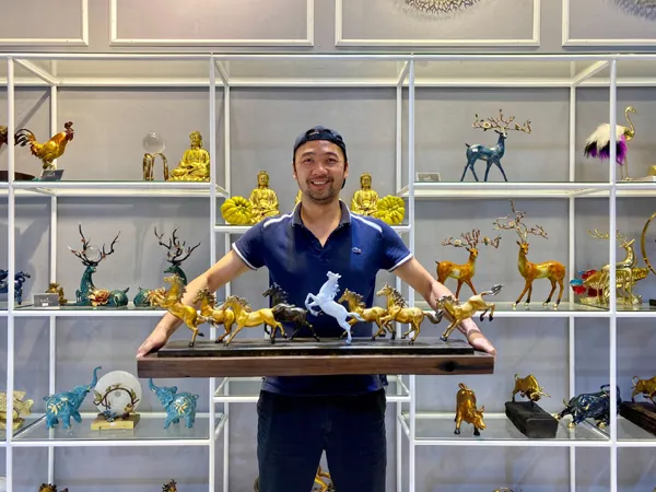 Lựa chọn địa chỉ mua quà tặng mạ vàng cho doanh nghiệp uy tín, đảm bảo chất lượng và chế tác tinh xảo