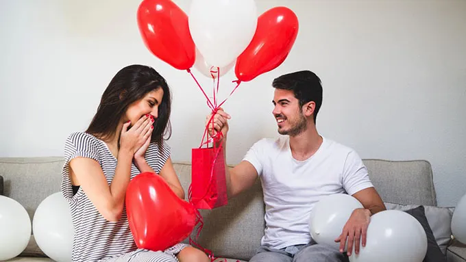 Dù hài hước nhưng những câu chúc vẫn thể hiện sự quan tâm hết mực của bạn trai dành tặng cho người yêu mình