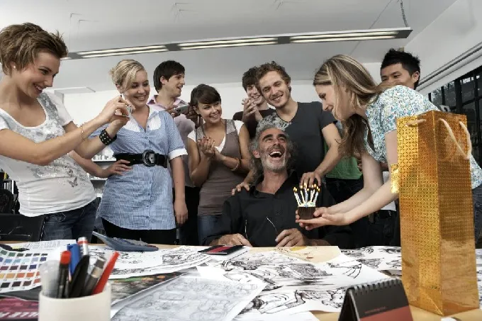 Gửi lời chúc mừng sinh nhật sếp bằng tiếng Anh trang trọng và chuyên nghiệp