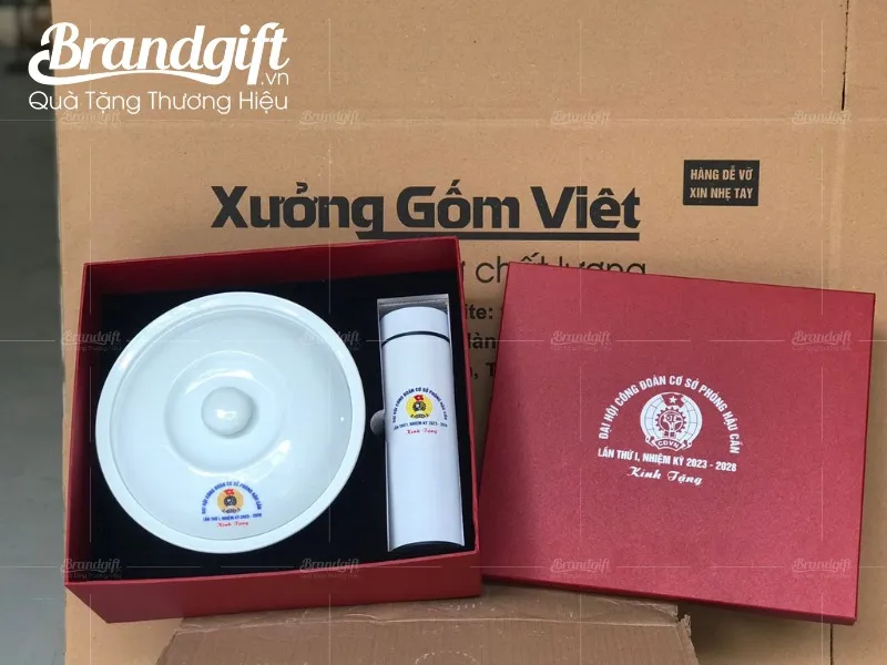 Bộ giftset quà tặng ý nghĩa, kết hợp nhiều sản phẩm hữu ích