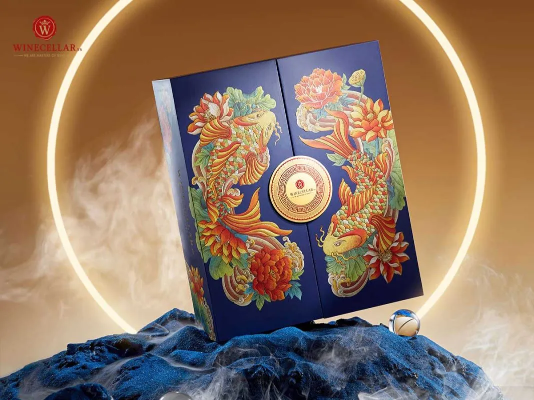 Hộp quà Tết Lý Ngư với thiết kế cầu kỳ, tượng trưng cho sức mạnh nội tại và sự cân bằng