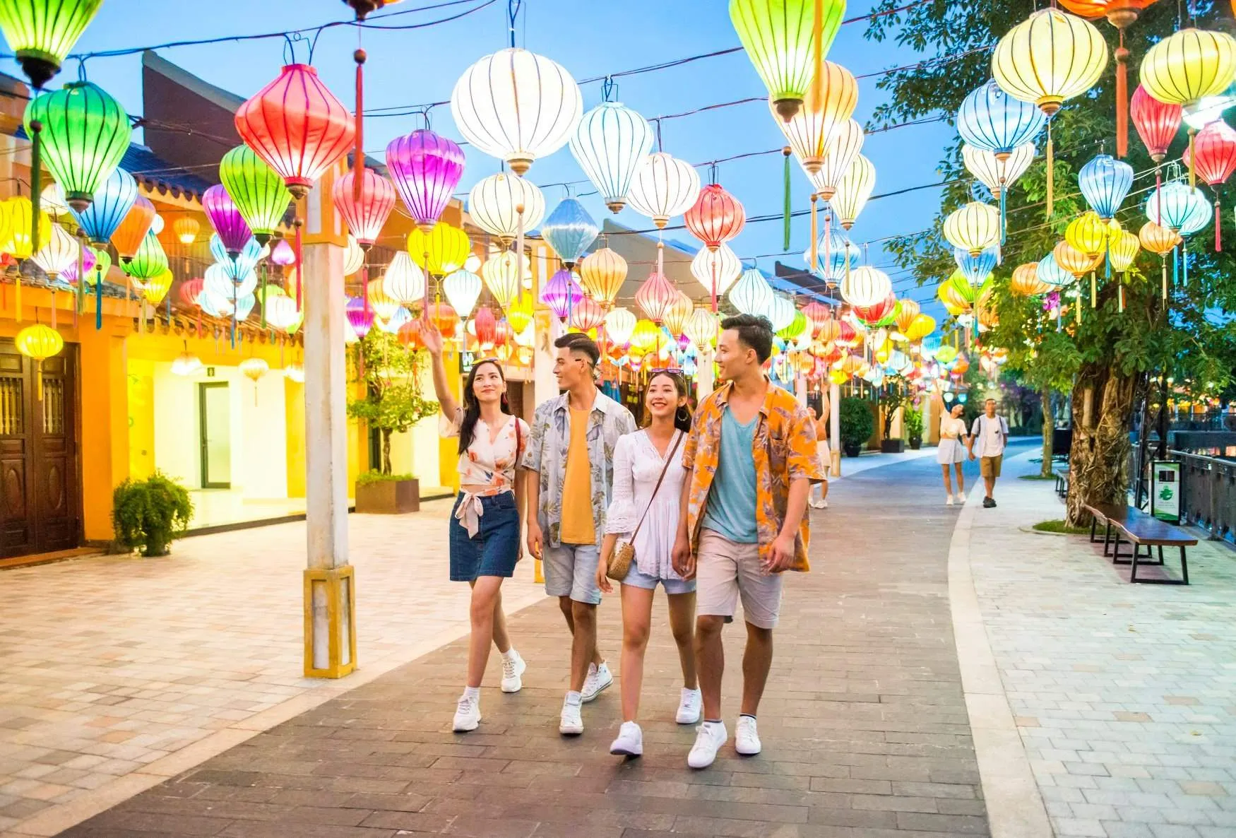 lời chúc 20 10 đồng nghiệp kết hợp nét văn hóa truyền thống Việt Nam