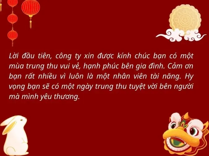 Các thành viên trong công ty cùng nhau thưởng thức bánh và trà trong dịp Tết Đoàn viên