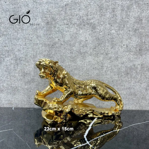 Tượng Mãnh hổ thượng sơn mạ vàng thể hiện uy quyền, quà tặng mạ vàng cho doanh nghiệp thành công