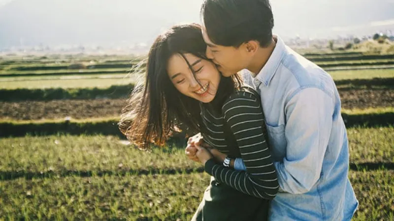 Lời chúc đầu tháng người yêu tinh tế thể hiện sự quan tâm sâu sắc và khẳng định cam kết tình cảm