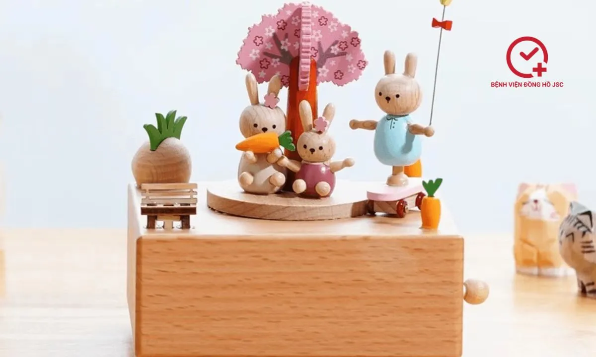 Hộp nhạc gỗ hình thú dễ thương, quà tặng kỷ niệm thôi nôi mang giai điệu du dương.