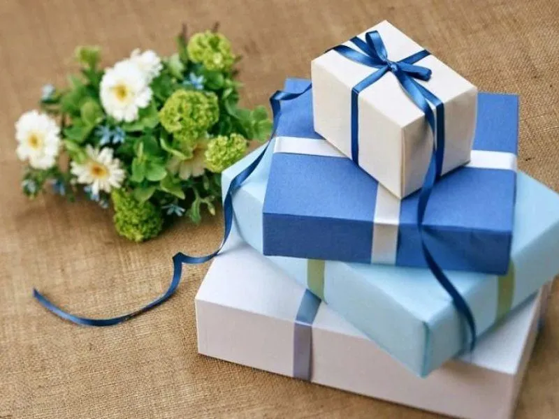 Hãy chuẩn bị một món quà thật chỉn chu và đẹp mắt nhé (Nguồn: Vinpearl)