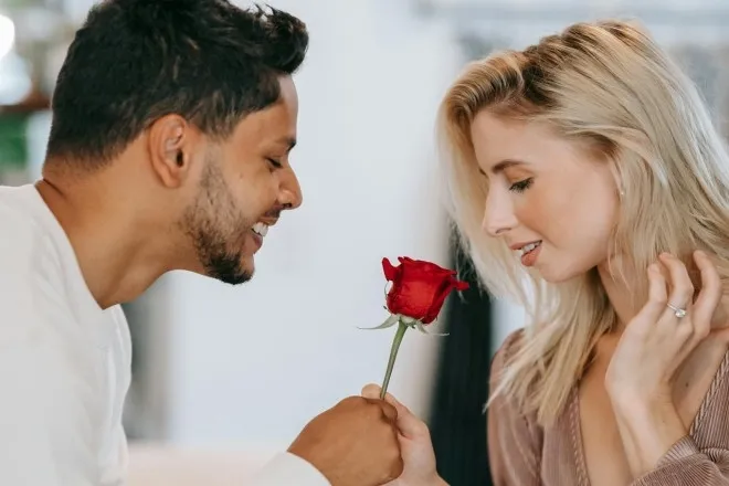 Nhân ngày Phụ nữ Việt Nam 20/10, hãy gửi đến người thương của bạn những lời chúc ngọt ngào, lãng mạn và chân thành nhất để tình yêu thêm trọn vẹn, thăng hoa.