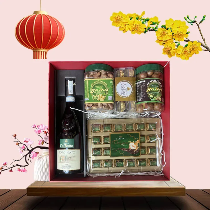 Hộp quà Xuân Phú Quý với sắc màu rực rỡ tượng trưng cho một năm mới đầy tài lộc