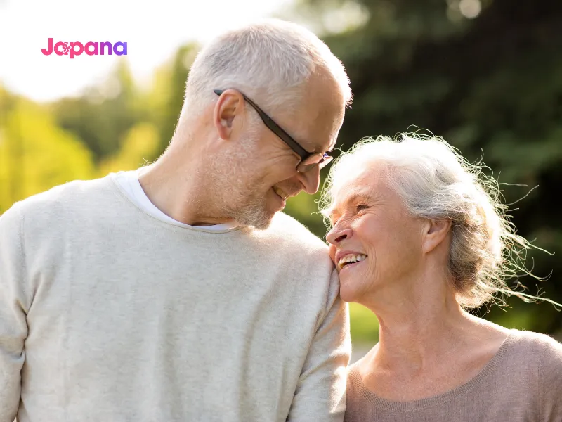 Gia đình quây quần bên nhau trong ngày kỷ niệm cưới của cha mẹ