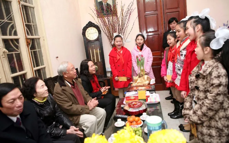 Thơ chúc tết là nét đẹp văn hóa truyền thống của người Việt