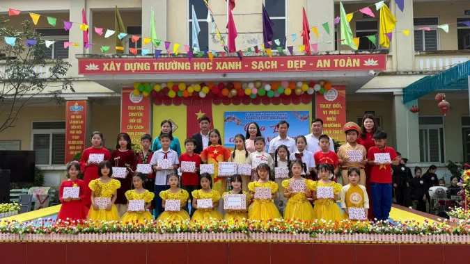 Các câu lạc bộ năng khiếu rộn ràng giao lưu văn nghệ chào đón xuân mới