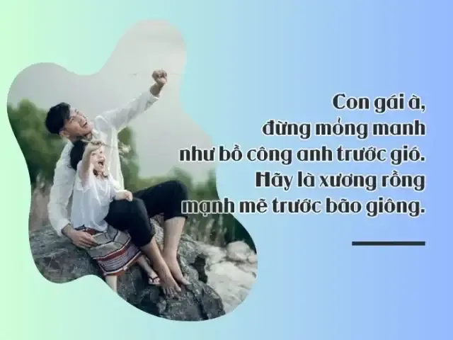 Người mẹ đang âu yếm và trò chuyện cùng con gái nhỏ trong không gian ấm áp