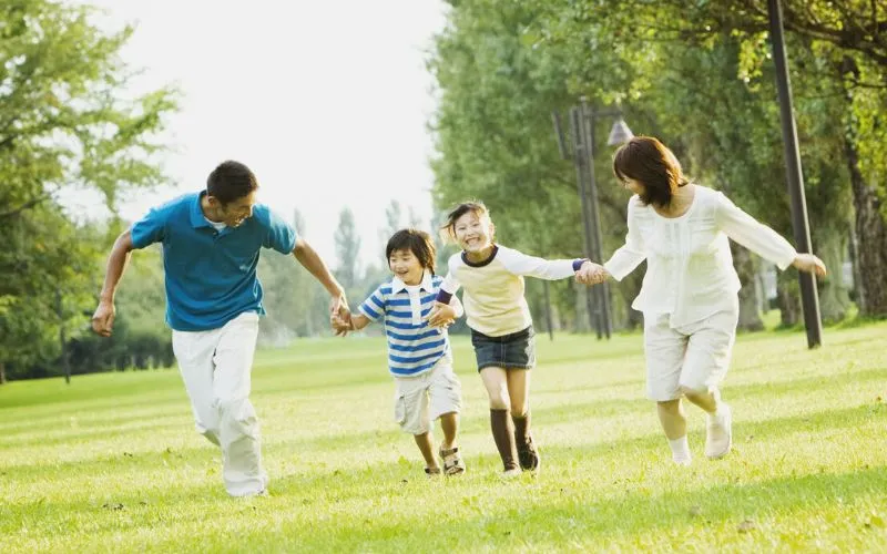 Gia đình là điểm tựa tinh thần vững chắc cho con phát triển