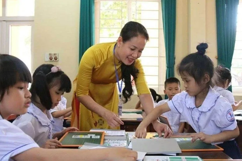 Phụ huynh gửi gắm niềm tin qua các lời chúc 20 11 cho thầy cô