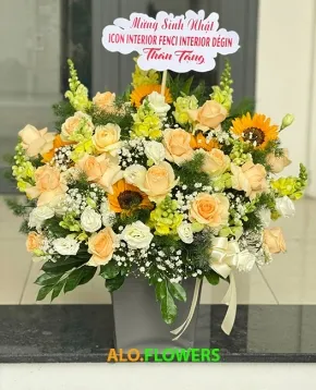 Những đóa hoa ly thanh cao gửi gắm lời chúc về một tương lai tươi sáng cho con