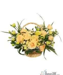 Giỏ hoa đẹp đi kèm với những lời chúc ý nghĩa tạo nên sự hài hòa tuyệt đối