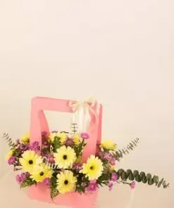 Hoa tươi rực rỡ là ngôn ngữ không lời hoàn hảo để bày tỏ tình yêu