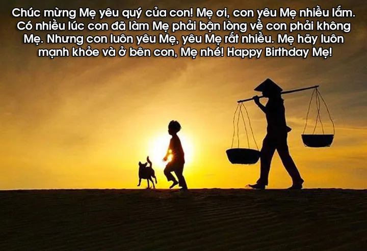 Mẹ vợ mỉm cười rạng rỡ khi nhận được lời chúc từ các con