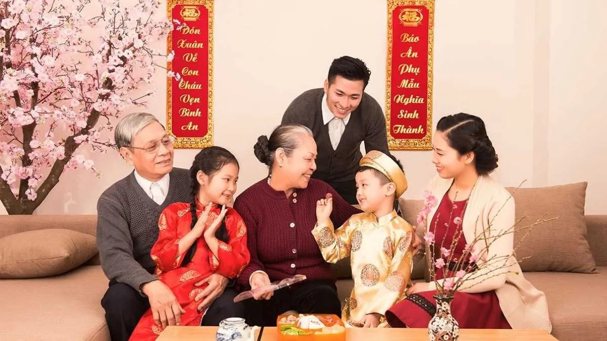 Lời chúc Tết người lớn tuổi mang lại niềm vui cho gia đình