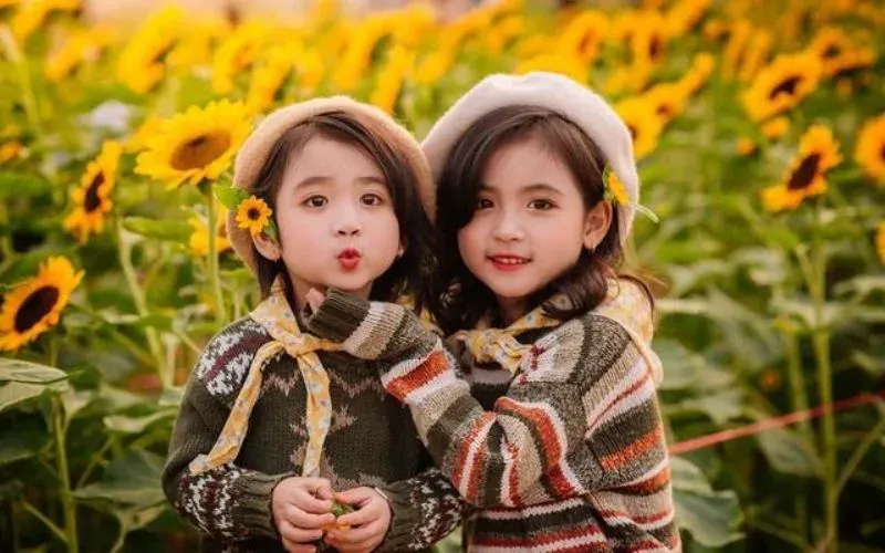 Những mẫu stt về hội chị em lầy lội và ý nghĩa nhất cho mạng xã hội