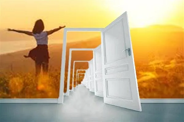 Minh họa về quy luật một cánh cửa đóng lại thì một cánh cửa khác sẽ mở ra