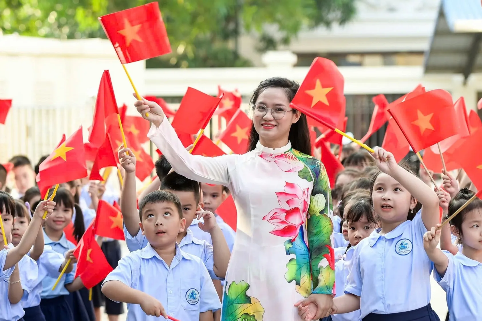 Những lời chúc ý nghĩa, chân thành cũng khiến cô giáo cảm thấy hạnh phúc.