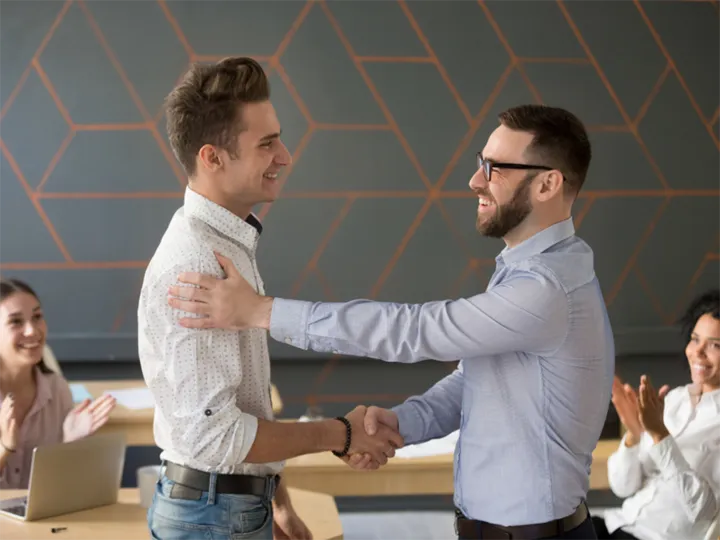 Những định nghĩa hài hước về sếp giúp không khí chia tay bớt căng thẳng