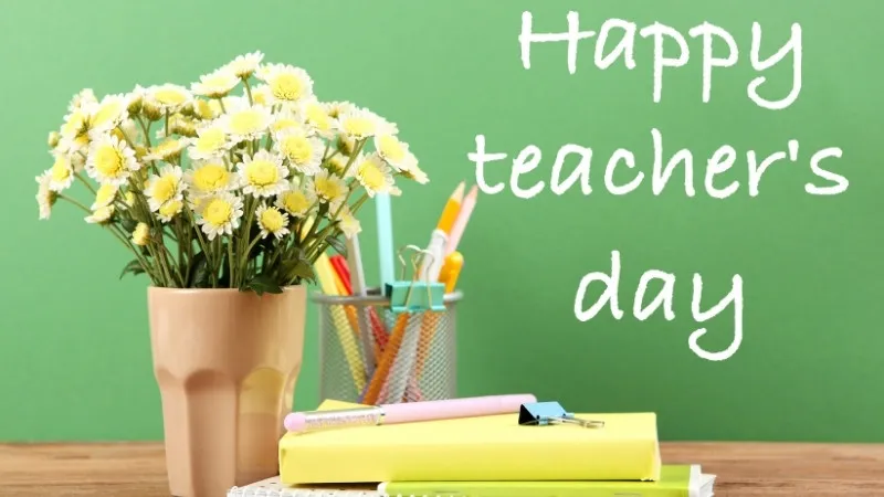 Tri ân những cống hiến thầm lặng của các thầy cô giáo đã về hưu qua những lời chúc