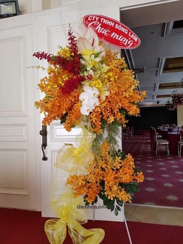 Kệ hoa chúc mừng kỷ niệm thành lập rực rỡ mang lại may mắn và tài lộc cho doanh nghiệp