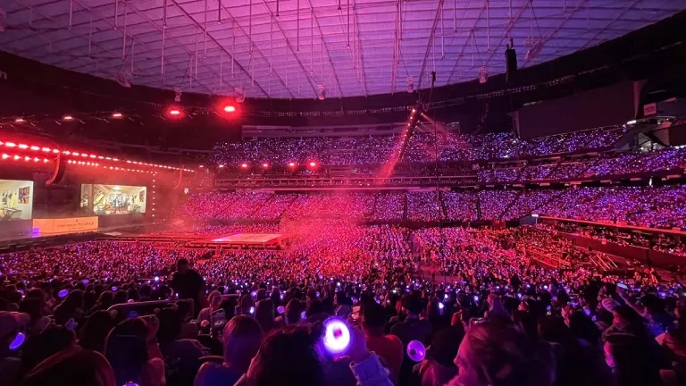 Vé xem nhạc kịch, hòa nhạc là món quà lý tưởng cho những cặp đôi yêu thích văn hóa và nghệ thuật