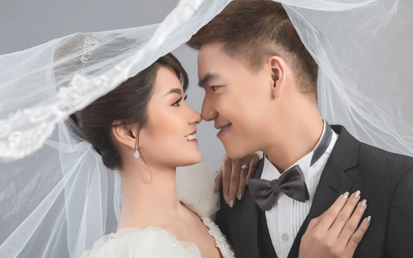 Lời chúc đám cưới hài hước tạo không khí vui vẻ cho buổi lễ thành hôn