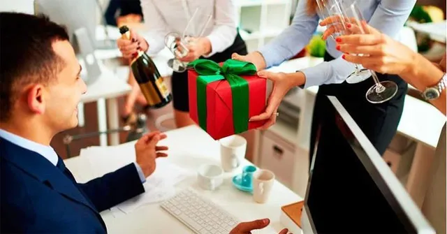 Lời chúc ý nghĩa dành cho sếp giúp tăng cường sự gắn kết và tôn trọng trong công việc