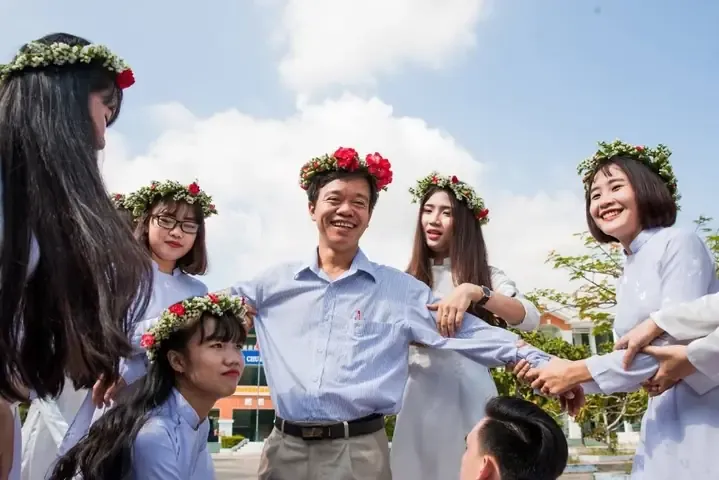 Lựa chọn lời chúc phù hợp với tính cách thầy cô thể hiện sự tinh tế của học sinh