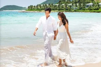 Nhiều du khách muốn chia sẻ những khoảnh khắc tuyệt vời nhân ngày kỷ niệm 1 năm yêu nhau