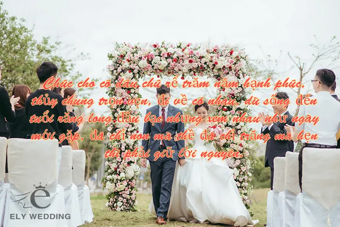 Những lời chúc mừng đám cưới anh chị ngắn gọn