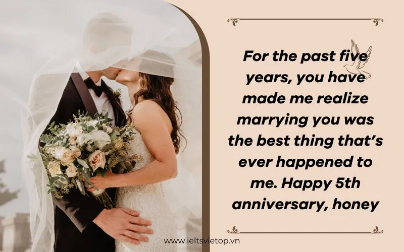 Những lời chúc mừng kỷ niệm ngày cưới cho bạn bè mang ý nghĩa gắn kết sâu sắc