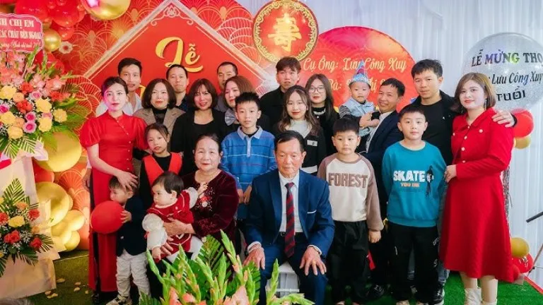 Lời chúc mừng thọ cha mẹ 70 tuổi hay và ý nghĩa nhất giúp gắn kết các thành viên trong gia đình