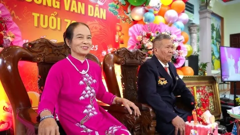 Lời chúc mừng thọ cha mẹ 70 tuổi mang đến sự ấm áp và đong đầy cảm xúc cho buổi lễ