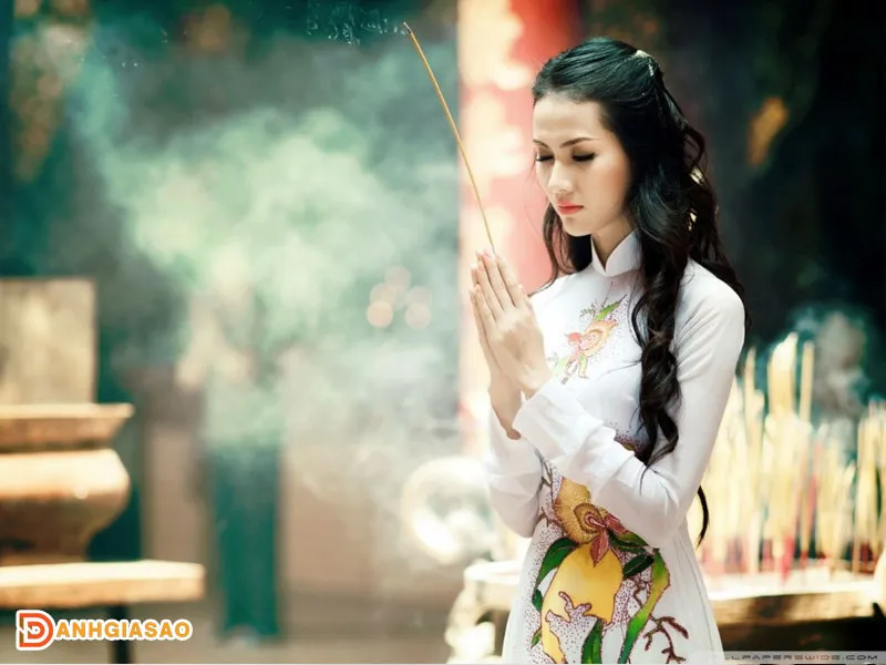 Chúc mừng năm mới các sư thầy là truyền thống tốt đẹp thể hiện lòng tri ân sâu sắc