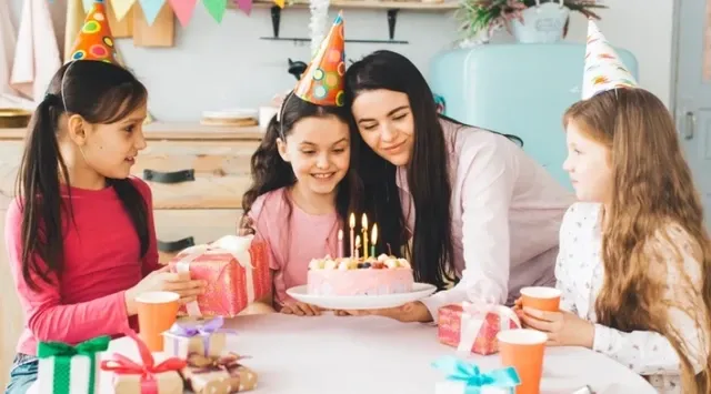 Lời chúc sinh nhật em gái hay, ngắn gọn, ý nghĩa