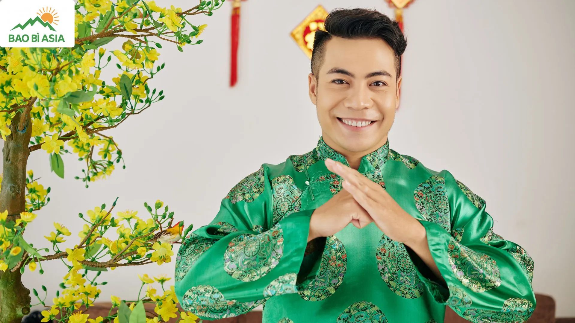 Mẫu lời chúc tết sếp hay nhất dành cho sếp nam đầy phong độ