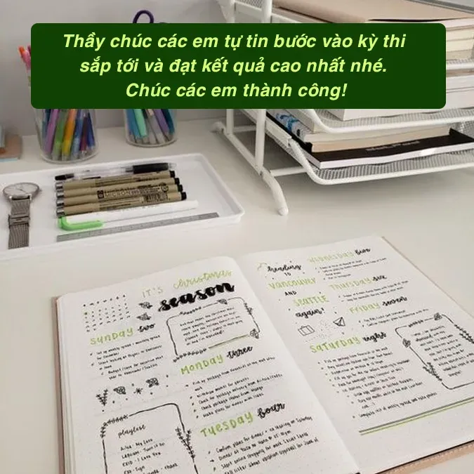 Thầy cô luôn sát cánh cùng học trò trong những giây phút quan trọng của cuộc đời